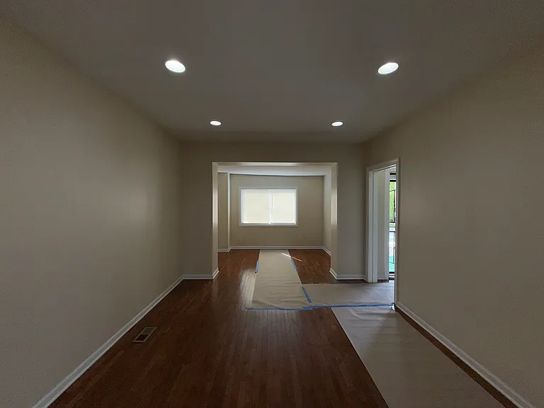 7423 S Saint Lawrence Ave — Photo 7