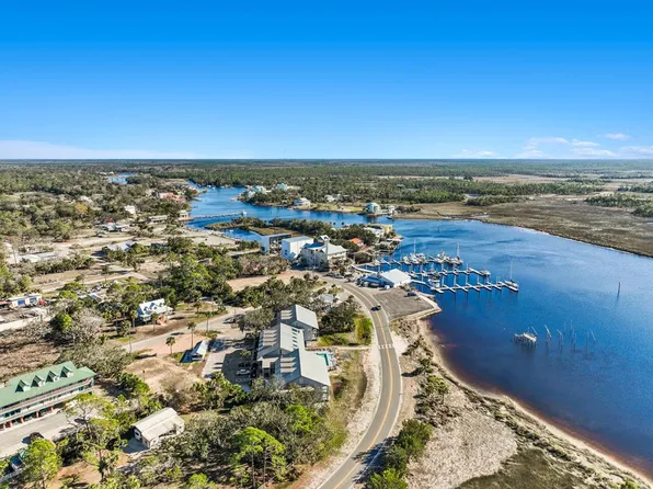  Second St, Steinhatchee, FL 32359