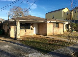 821 Nicholson St, Houston, TX 77007