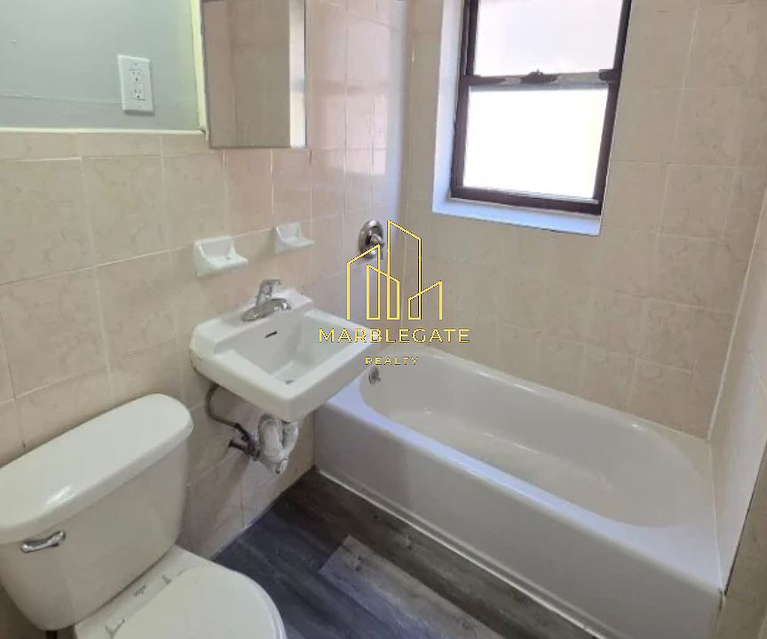 1st image of 330 Mount Prospect Ave #37AZ