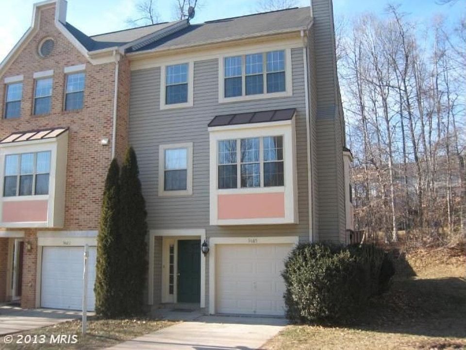 corner Townhouse: note: photo taken from zillow files