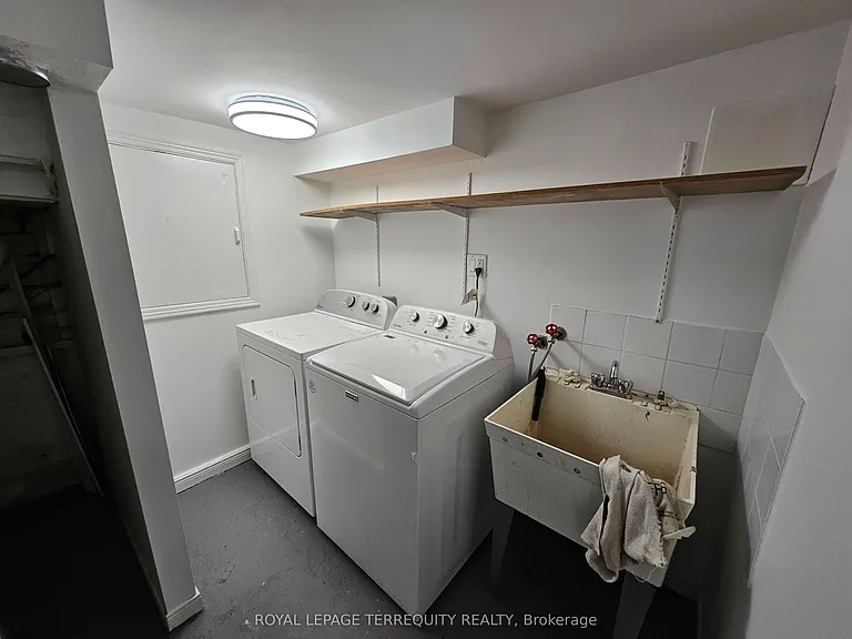557 Lawrence Ave W — Photo 19