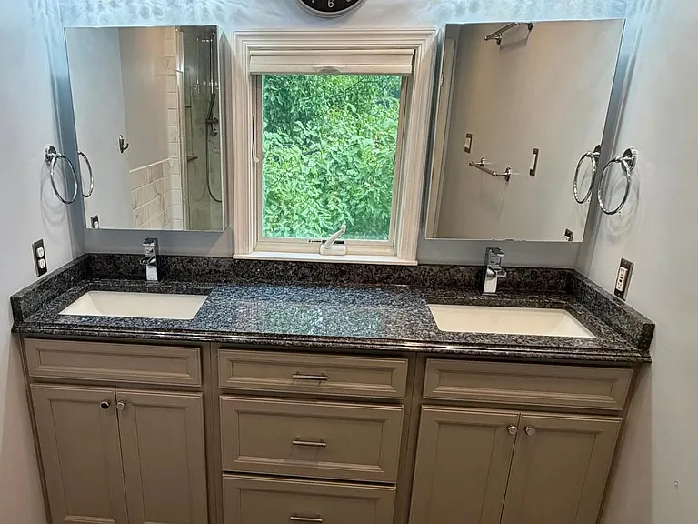 353 S Old Middletown Rd — Photo 3
