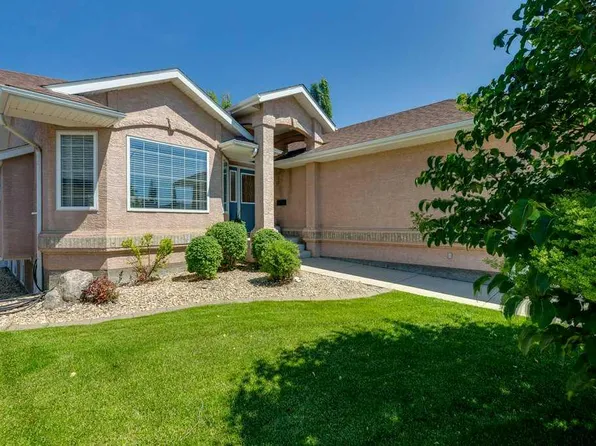 123 S Ammeter Close, Red Deer, AB T4R 2Y4
