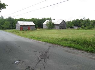 110 Kipple Rd, Sand Lake, NY 12153