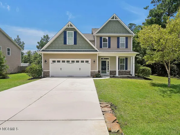 564 Majestic Oaks Drive, Hampstead, NC 28443