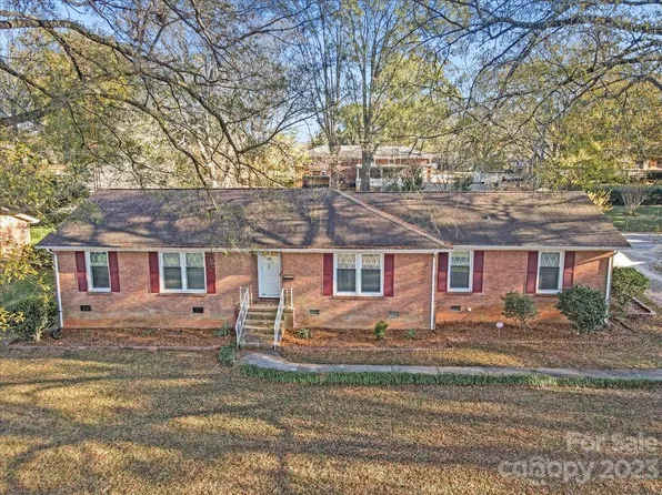 5000 Cheviot Rd, Charlotte, NC 28269