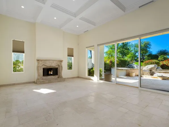 525 Indian Ridge Dr, Palm Desert, CA 92211