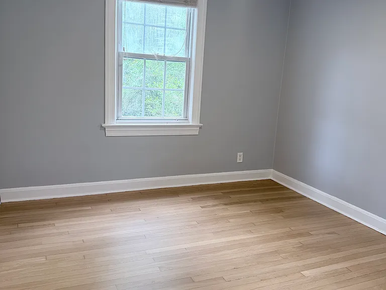 37 Lee Rd — Photo 9