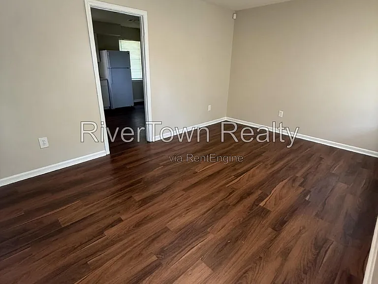 3236 Sweet Springs Dr — Photo 2