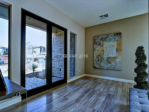 5th image of 90 Pristine Glen St