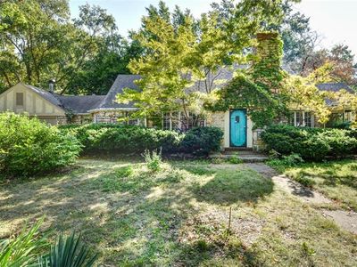 8025 High Dr, Leawood, KS, 66206