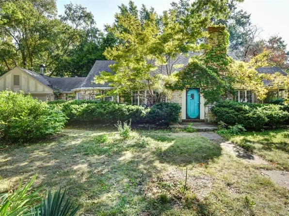 8025 High Dr, Leawood, KS 66206