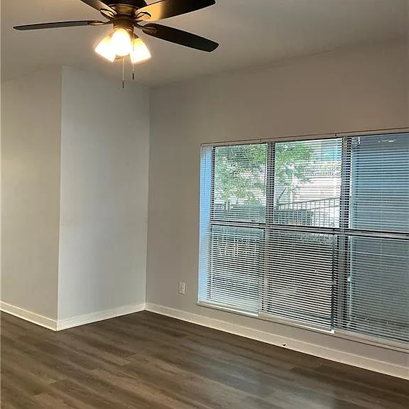 238 Walker St SW #22 — Photo 36