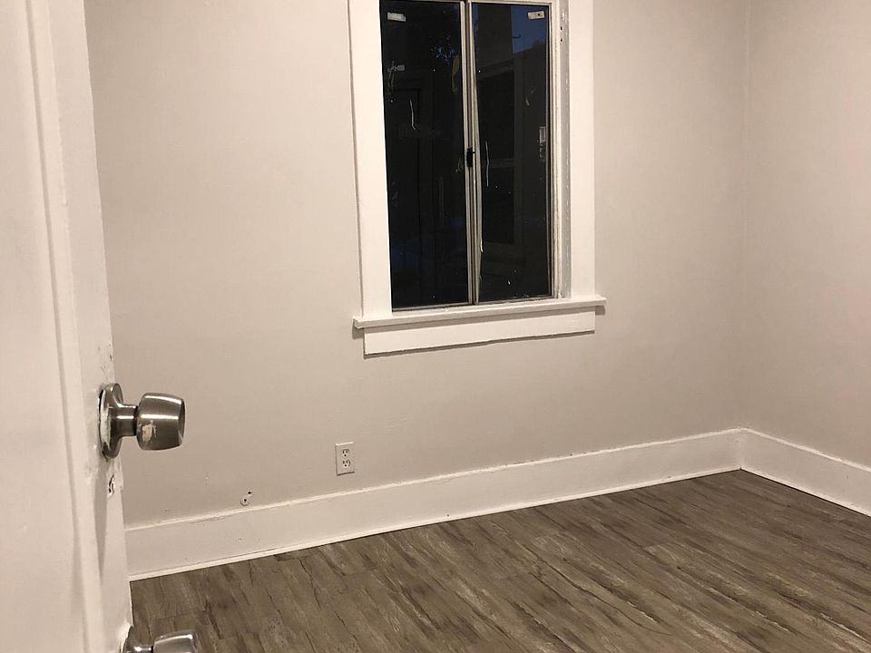 1st image of 1050 N Avenue 50