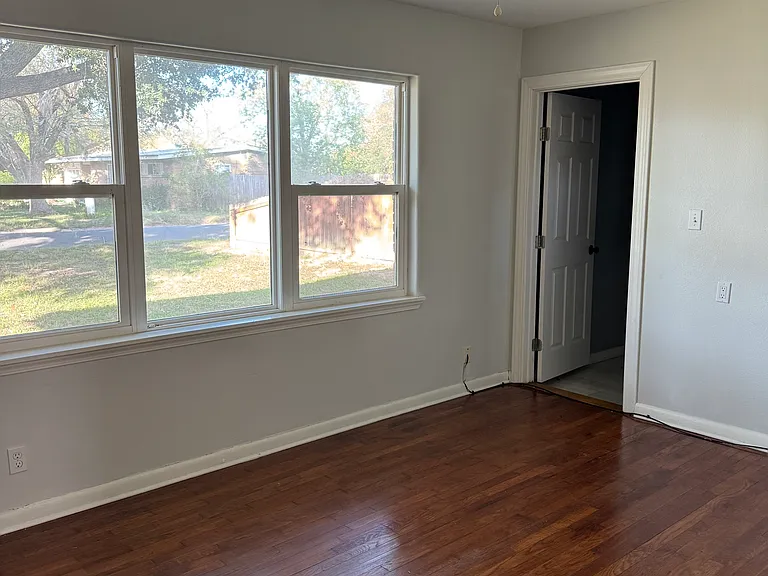 619 Highland Ave — Photo 8