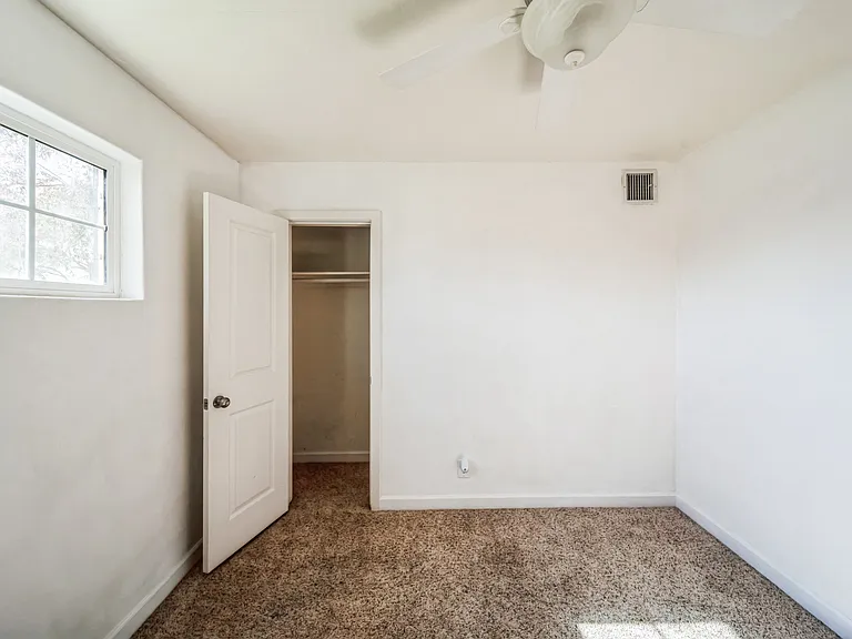 2320 W Whitton Ave — Photo 12