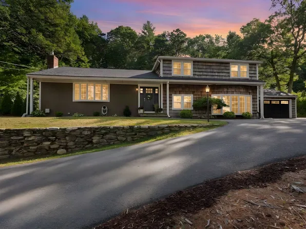 18 Oar Line Rd, Plymouth, MA 02360