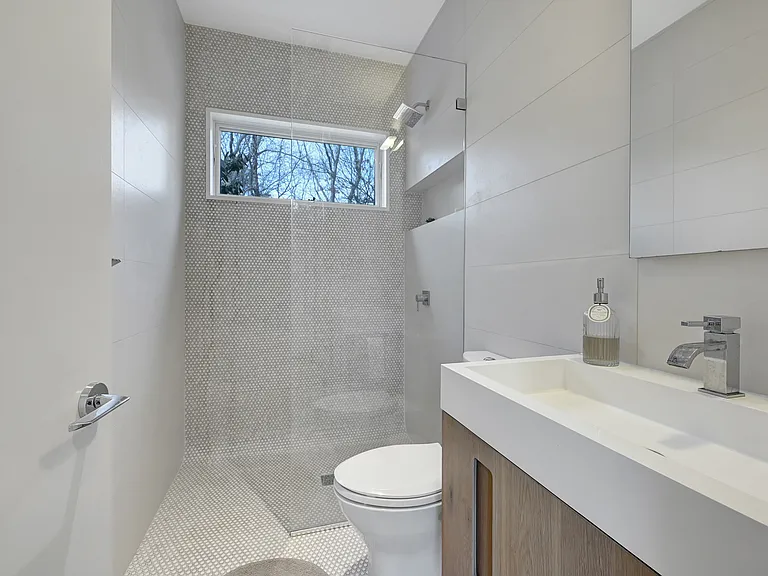 9 Todd Dr — Photo 11