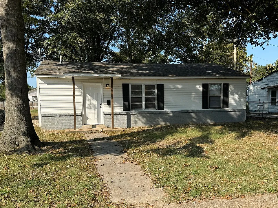 212 S Magnolia Dr