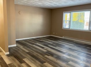 11 Surrey Ct, Monroeville, OH 44847