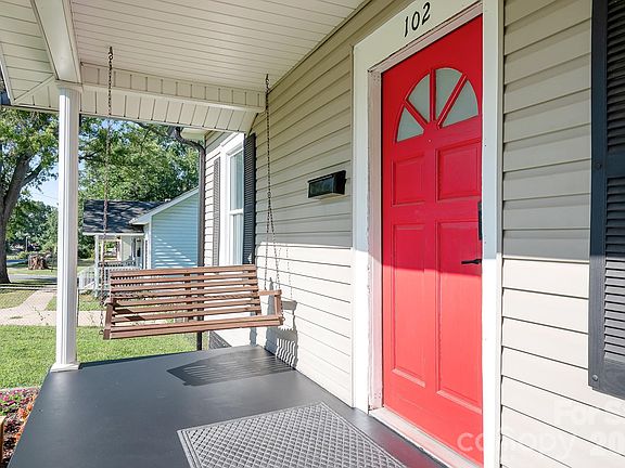 4th image of 102 Madora St