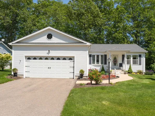 12 Wyndwood Road, Montville, CT 06382