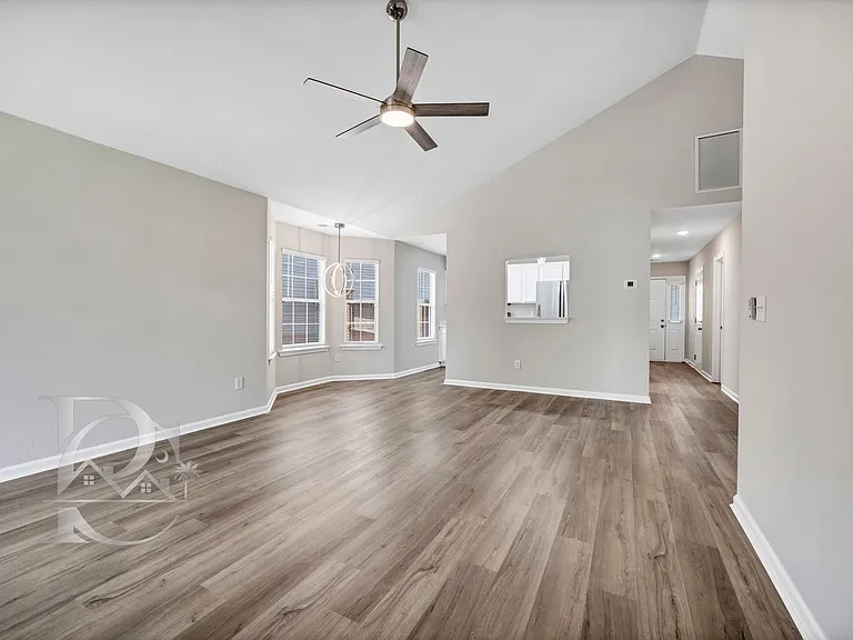 508 Lanesborough Dr — Photo 14