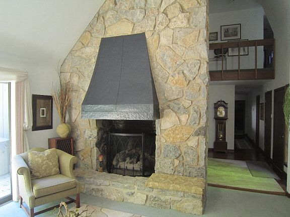 5th image of 1735 Woodhill Dr W