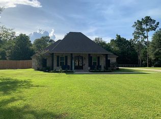 2719 Oak Hollow Cir, Kountze, TX 77625