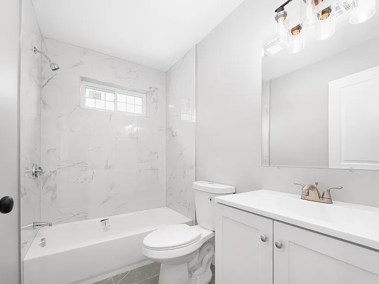 28 Grosvenor Ave #2 — Photo 15