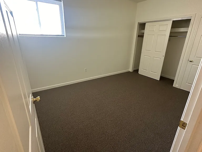 113 Monroe Way — Photo 4