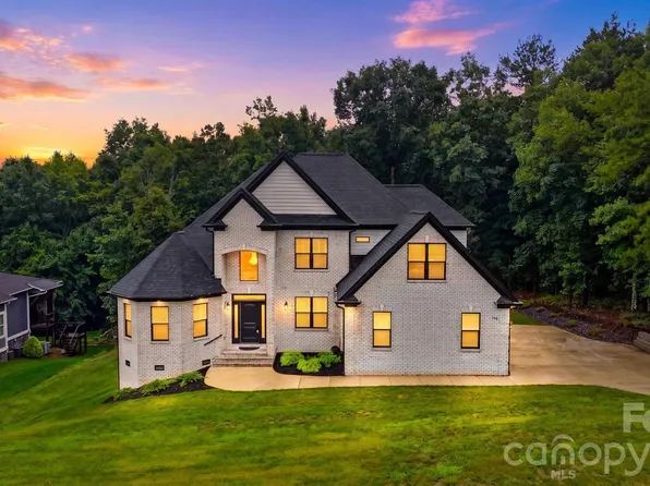 754 River Bend Dr, Granite Falls, NC 28630
