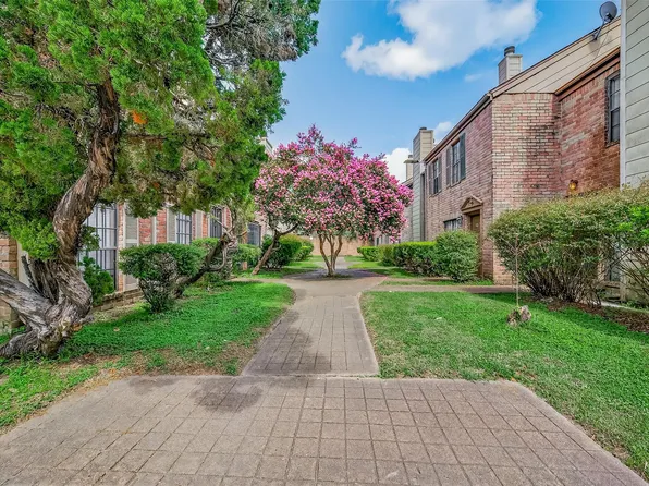 9901 Sharpcrest St APT B3, Houston, TX 77036