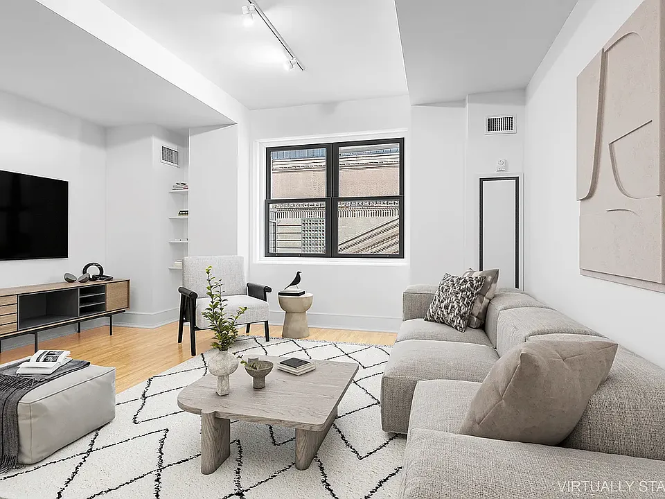 110 Livingston St #11A