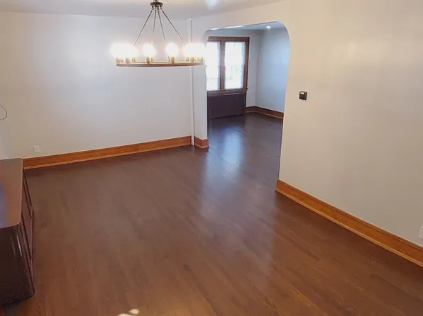 285 Born Street image 6 of 41