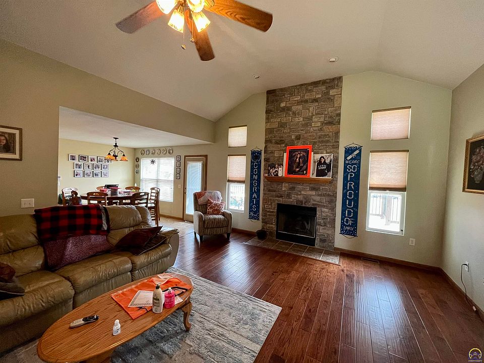 137 E 123rd St, Carbondale, KS 66414 MLS 229082 Zillow