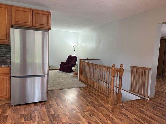 3rd image of 106 Cornwell Ave