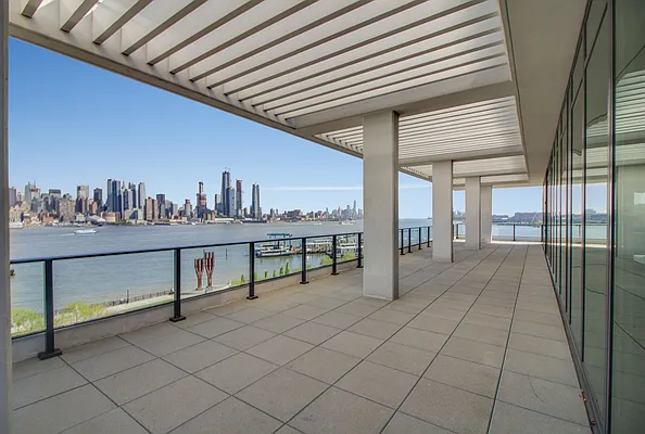 Sold by Nestseekers | media 14