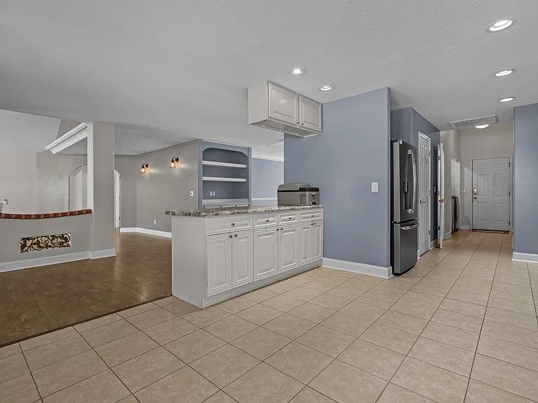 2409 Hunters Trl — Photo 16