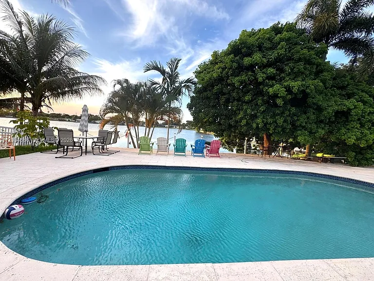 8641 NW 19th St — Photo 18