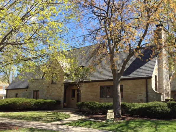 10127 S Seeley Ave, Chicago, IL 60643