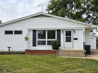 909 N Franklin St, Litchfield, IL 62056