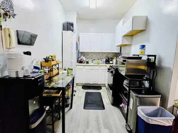 89-15 Parsons Boulevard image 4 of 8