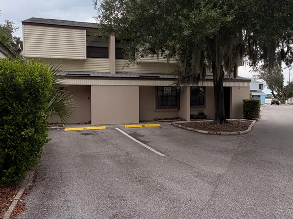 1056 Spirit Lake Rd, Winter Haven, FL 33880
