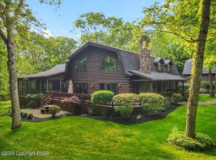 161 Mountain View Dr, Jim Thorpe, PA 18229