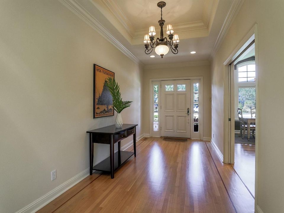1st image of 1227 Chateau Dr