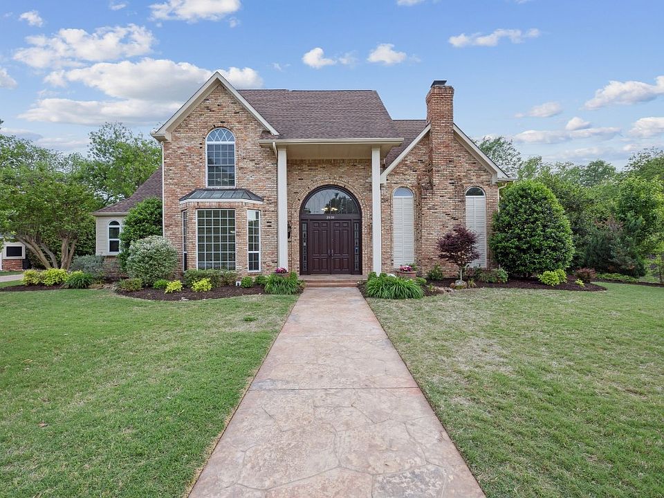 1st image of 2808 Saint Charles Dr