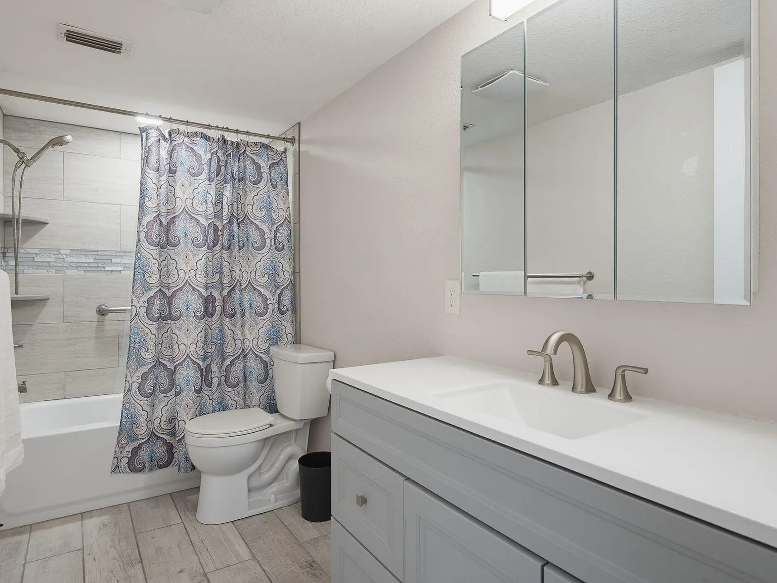 4 bed, 3.0 bath, 1850 sqft, $1,222 — Photo 3