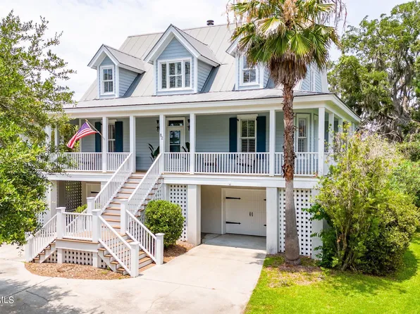 82 Petigru Dr, Beaufort, SC 29902